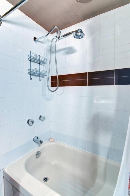 Charming Tremblant 1 Bedroom With Pool And Hot Tub Mont-Tremblant Ngoại thất bức ảnh