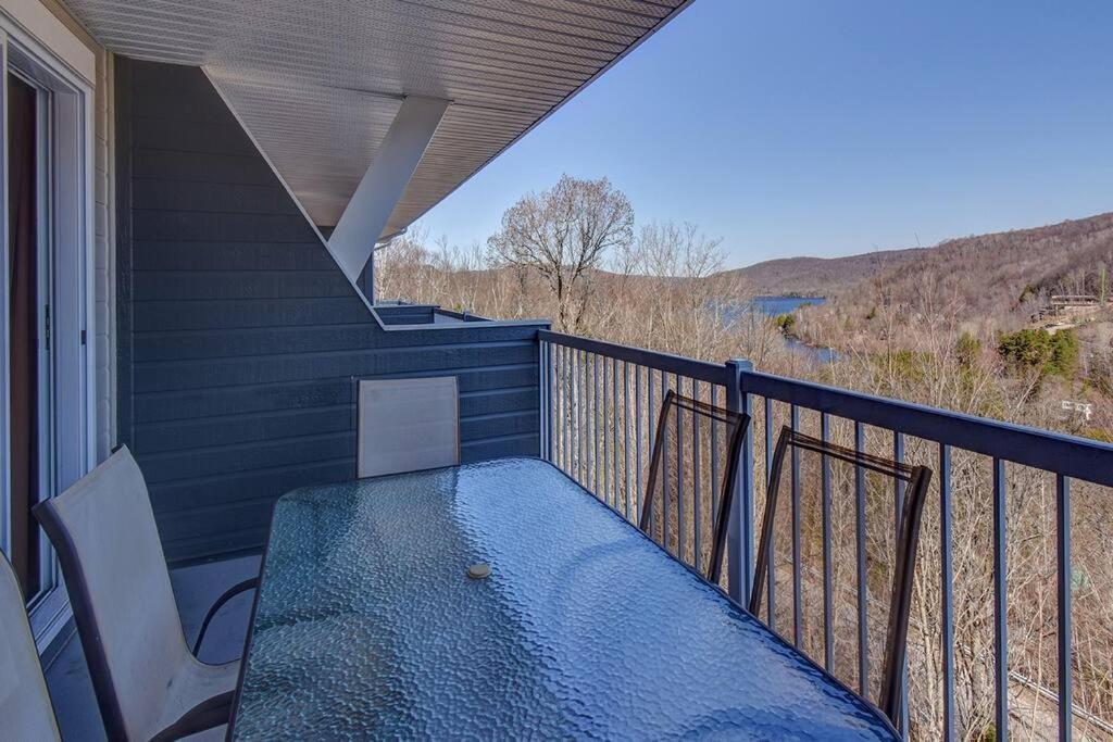 Charming Tremblant 1 Bedroom With Pool And Hot Tub Mont-Tremblant Ngoại thất bức ảnh